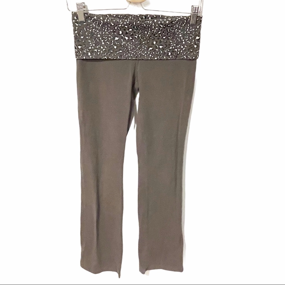 Victorias Secret Pink Y2K Leopard Fold Down Waist Yoga Flare Leg Pant Small
